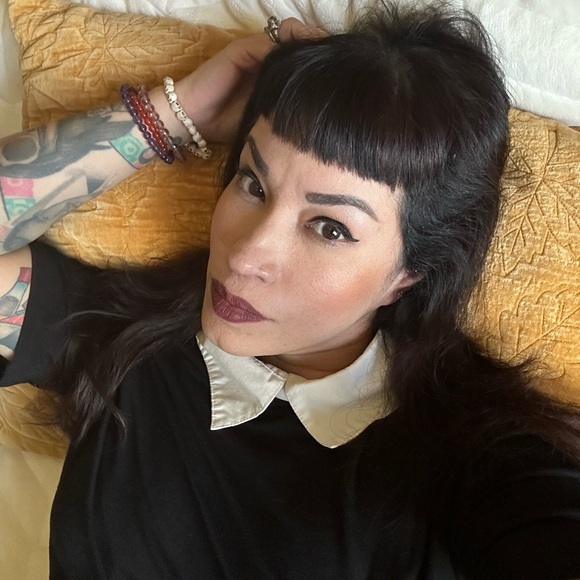 Meet your Posher, Sly - Picture 1 of 5